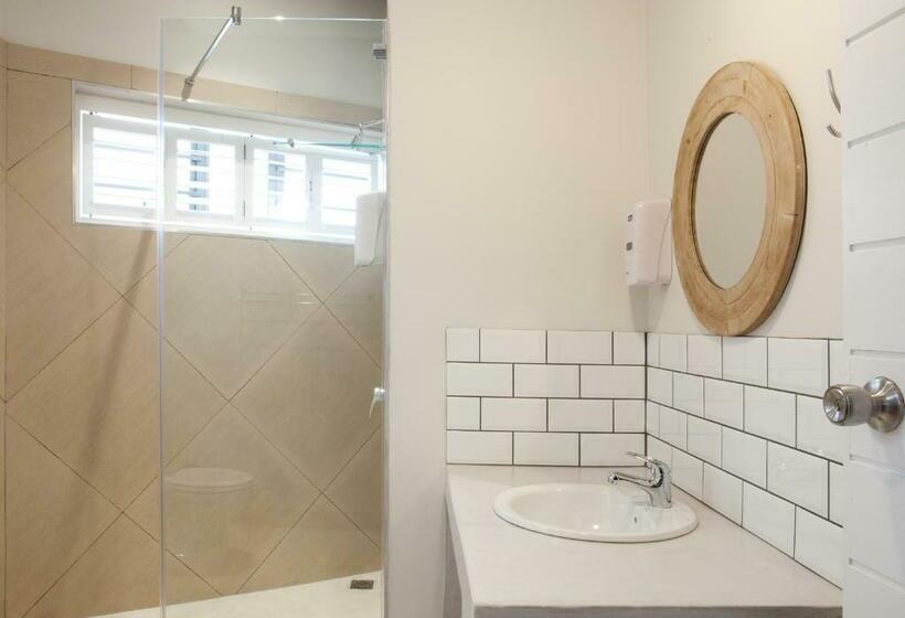 Семейный Номер, Plett Beachfront Accommodation
