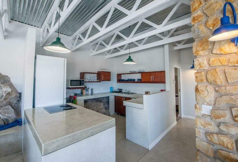 Апартаменты 2 Спальни Вид на Море, Plett Beachfront Accommodation