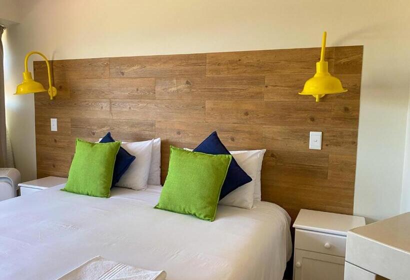 Классический Номер, Plett Beachfront Accommodation