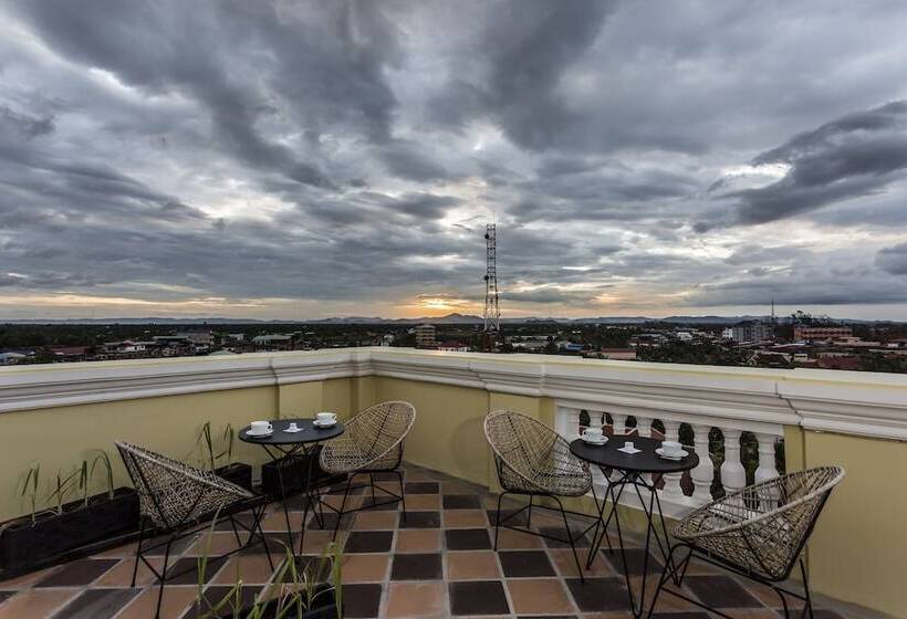 اتاق لوکس سه تخته, Boutique Kampot