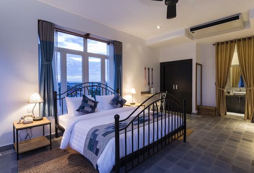 اتاق لوکس, Boutique Kampot
