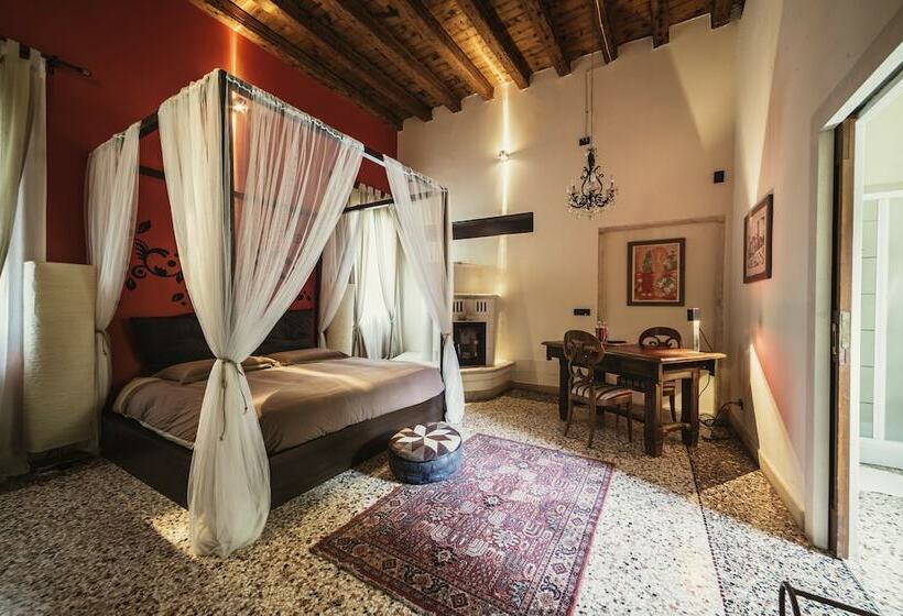 سوییت جونیور, Relais Villa Gozzi B&b