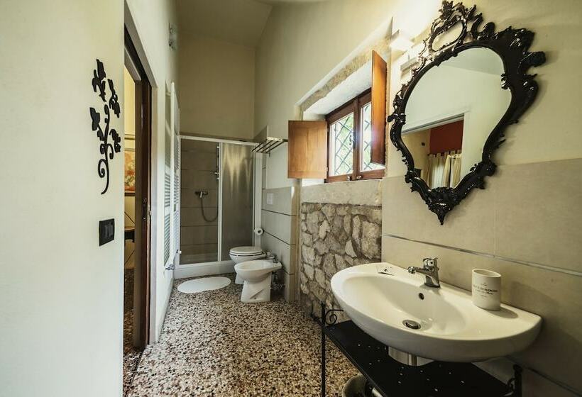 سوییت جونیور, Relais Villa Gozzi B&b