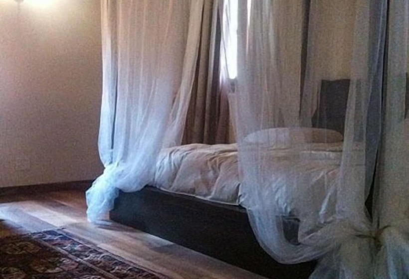 سوییت جونیور, Relais Villa Gozzi B&b