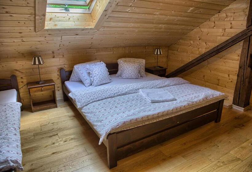 Четырехместный Номер Стандарт, Penzión Zbojnícky Halaš