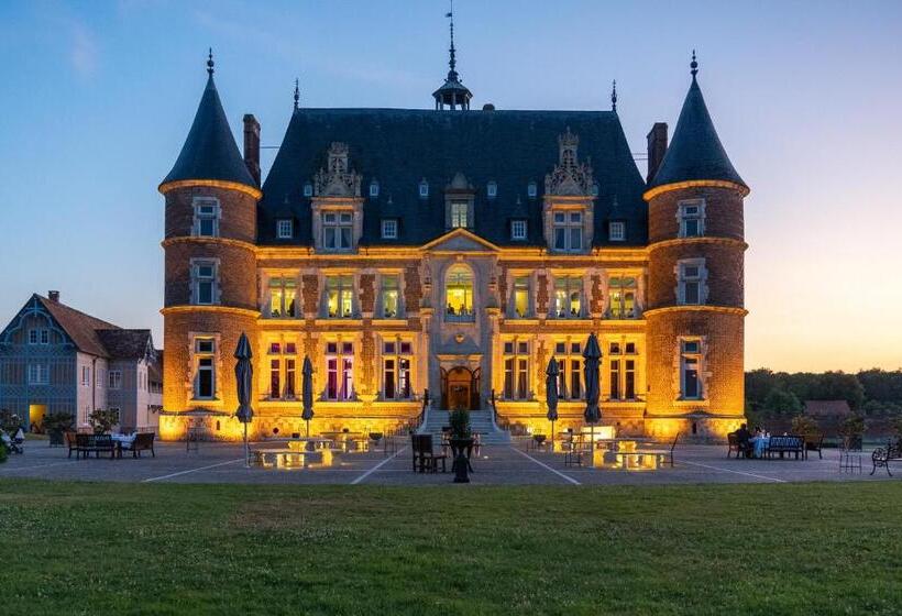 Семейный Номер, Château De Tilly