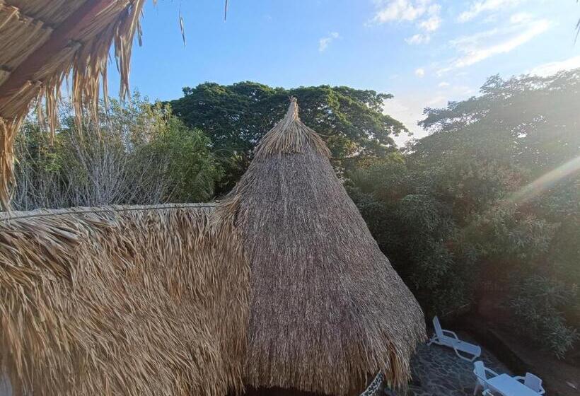 בקתה דלוקס, El Paraiso De Carmen