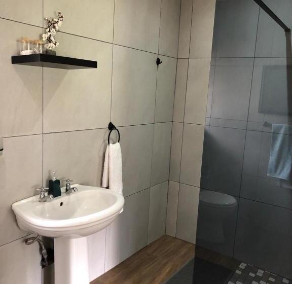 스탠다드 룸 킹사이즈 침대, Serene Guesthouse