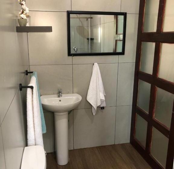 스탠다드 룸 킹사이즈 침대, Serene Guesthouse