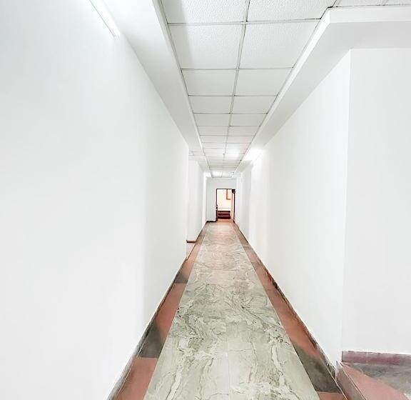 Номер Deluxe, Roomshala 154 Hotel Atharv
