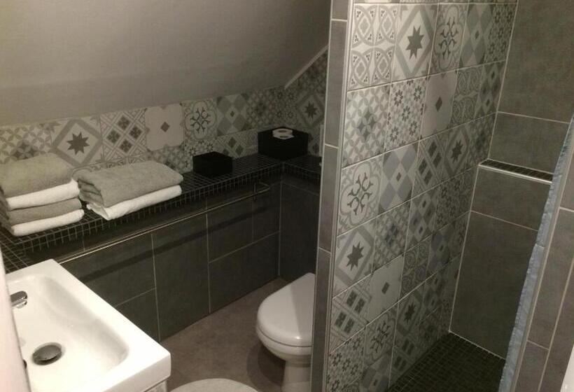 Семейный Номер, Le Petit Manoir De La Vernelle
