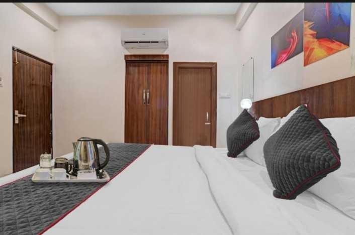 اتاق کلاسیک سه تخته, Collection O Hotel Shree Ram Regency