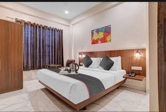 اتاق کلاسیک سه تخته, Collection O Hotel Shree Ram Regency
