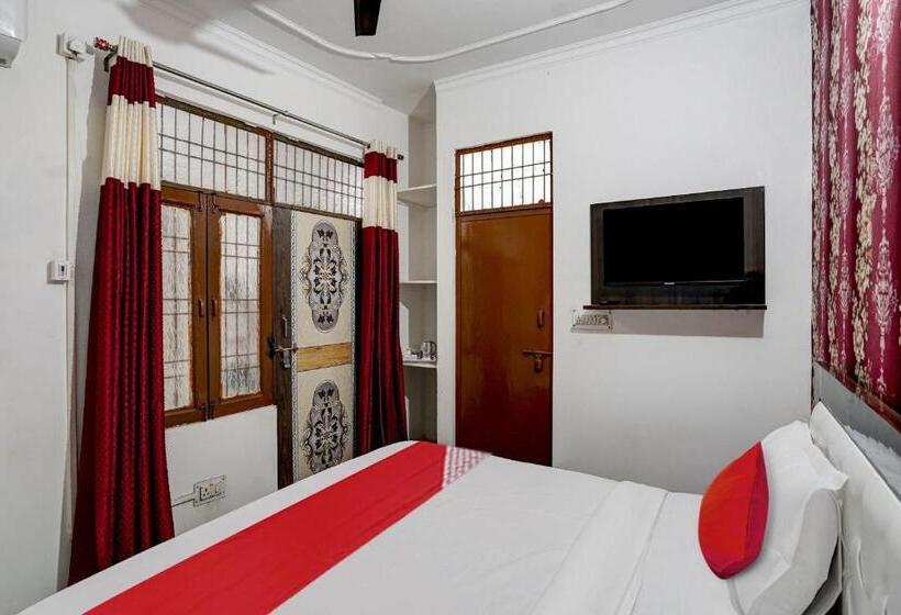 Трехместный Номер Классика, Flagship The Royal Guest House