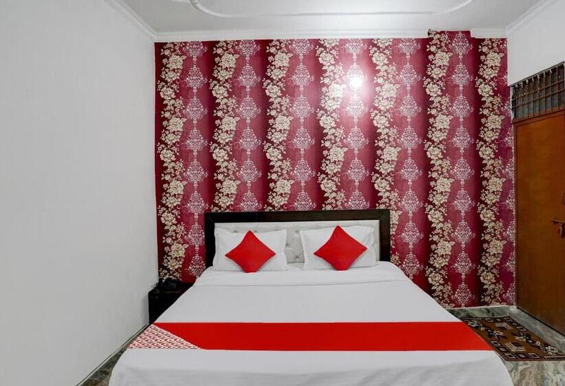 Трехместный Номер Классика, Flagship The Royal Guest House