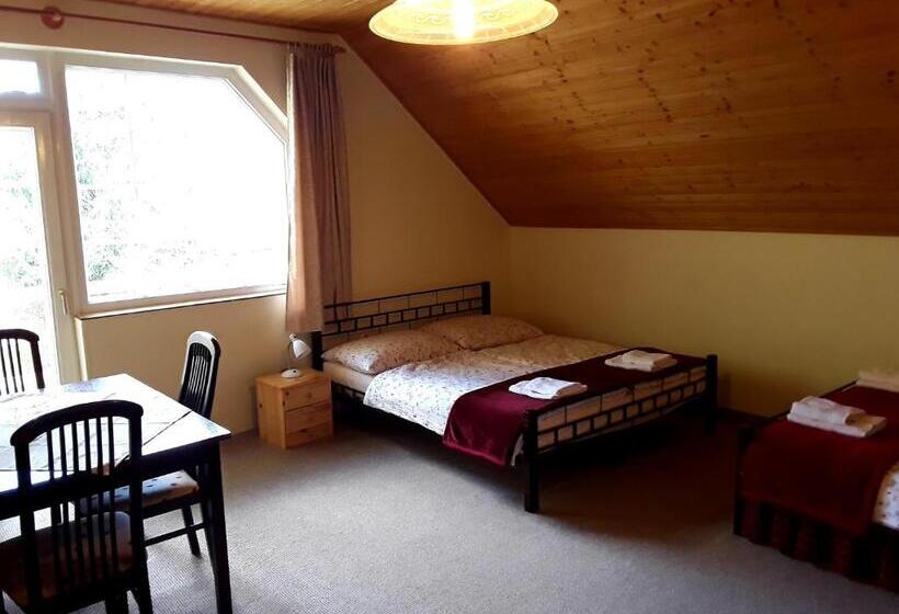 Семейный Номер, Villa Hedi Panzió