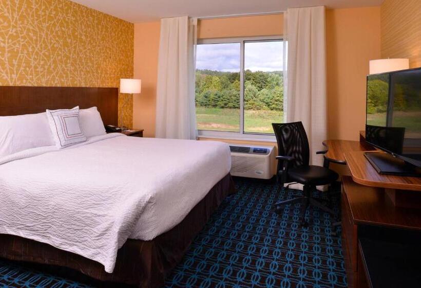 适合残疾人士使用的带超级大床的标准间, Fairfield Inn & Suites By Marriott Plymouth White Mountains