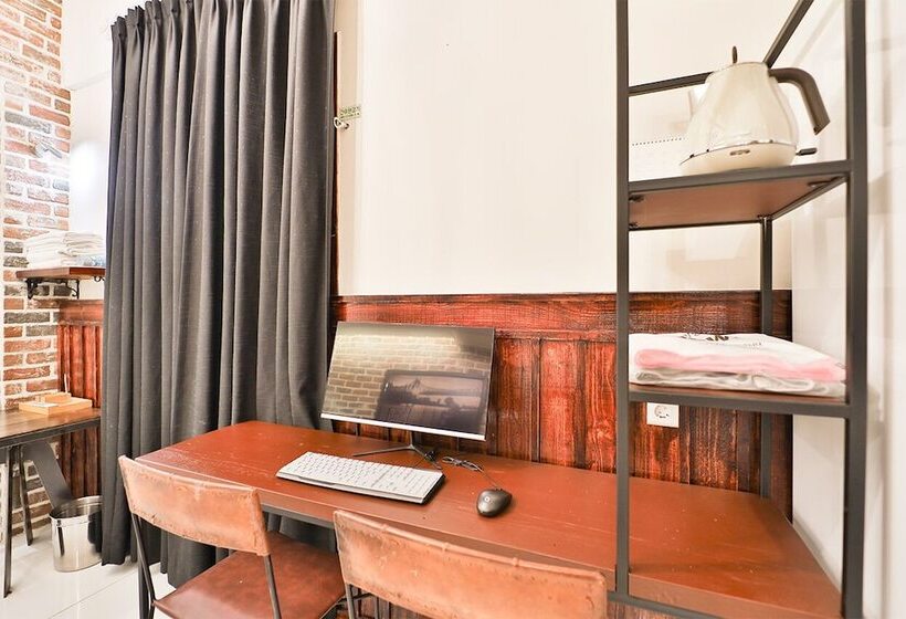 Люкс, February Hotel Hwanggeum