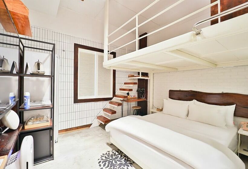 Номер Стандарт, February Hotel Hwanggeum