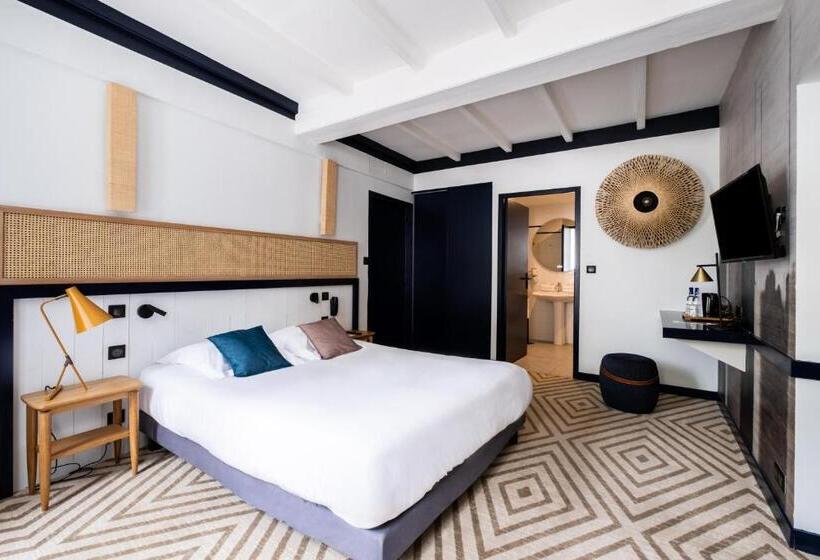 Семейный Номер, Hôtel Le Français
