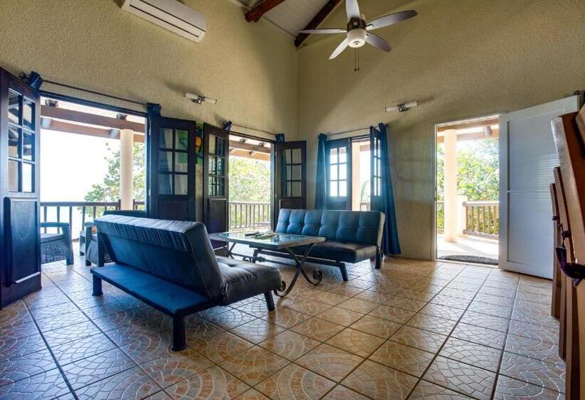 Люкс Superior Вид на Море, Mariposa Belize Beach Resort