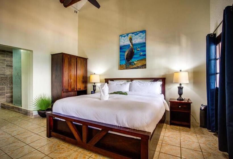 Люкс Superior Вид на Море, Mariposa Belize Beach Resort