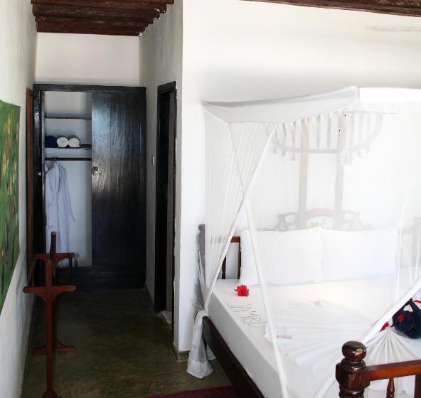 Бунгало Deluxe, Moonshine Uroa Boutique