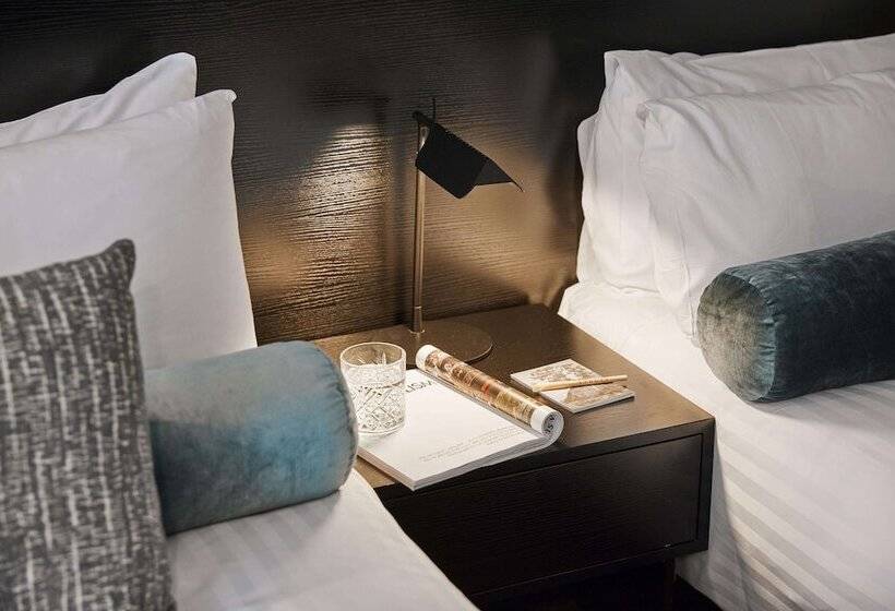 اتاق خانوادگی, Rydges Perth Kings Square