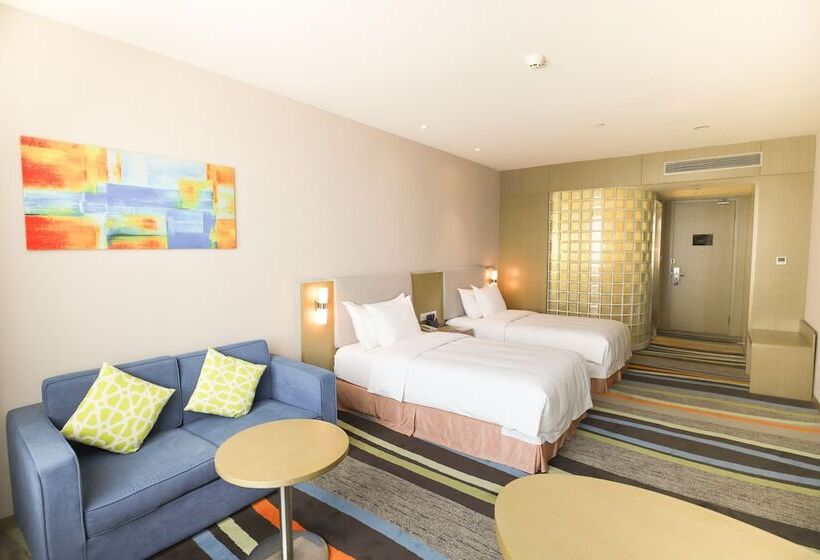 اتاق سوپریور, Guangzhou Baiyun Airport Rejoice By Argyle Hotel Rehe Metro Exit B   Free Shuttle Bus Is Provided Du