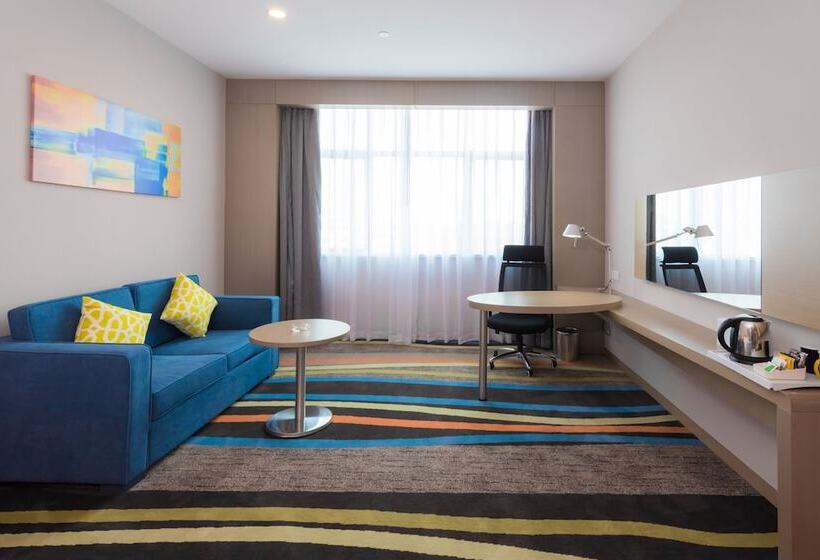 اتاق لوکس, Guangzhou Baiyun Airport Rejoice By Argyle Hotel Rehe Metro Exit B   Free Shuttle Bus Is Provided Du