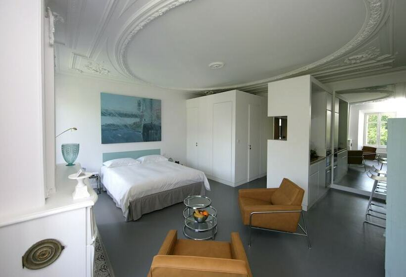 Номер Стандарт, L'hôtel Particulier
