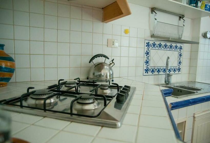 آپارتمان 1 خوابه با چشم‌انداز دریا, Mediterraneo Guesthouse