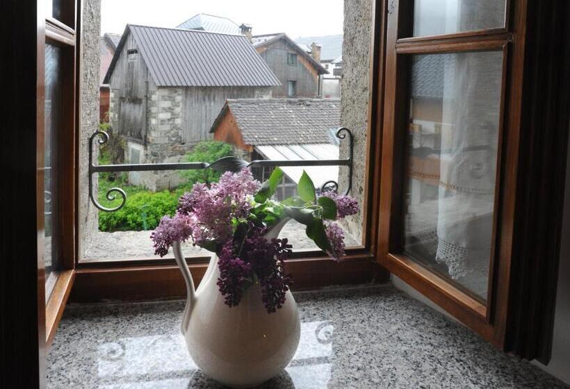 스탠다드 스튜디오, Albergo Diffuso Comeglians