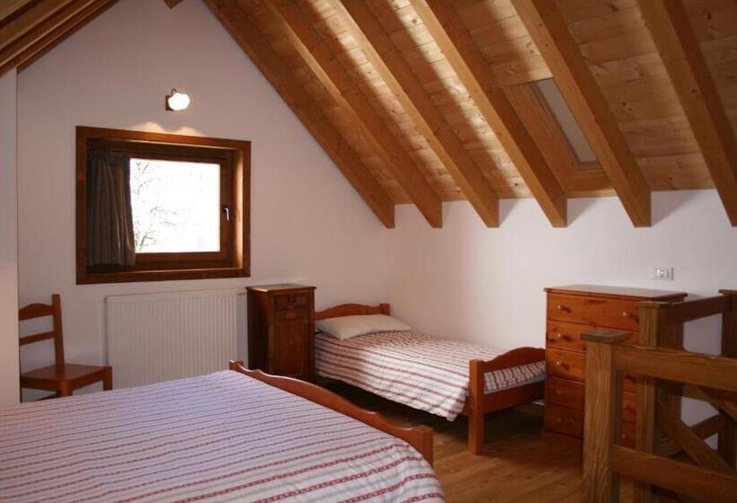 샬레, Albergo Diffuso Comeglians