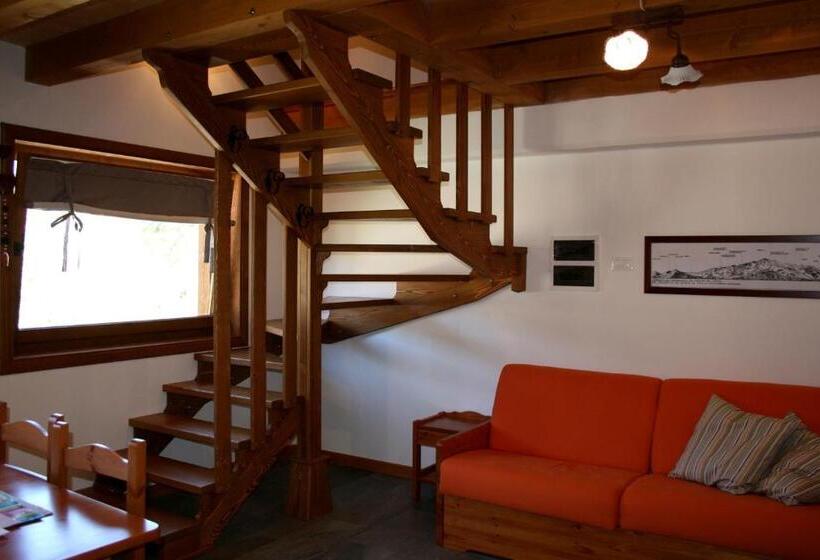 샬레, Albergo Diffuso Comeglians