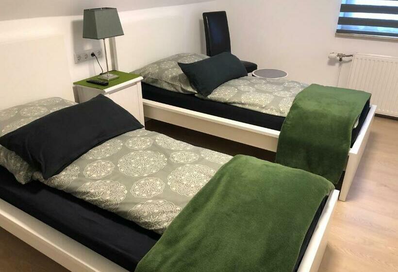 Quarto Triplo Estandar, Messezimmer 4u