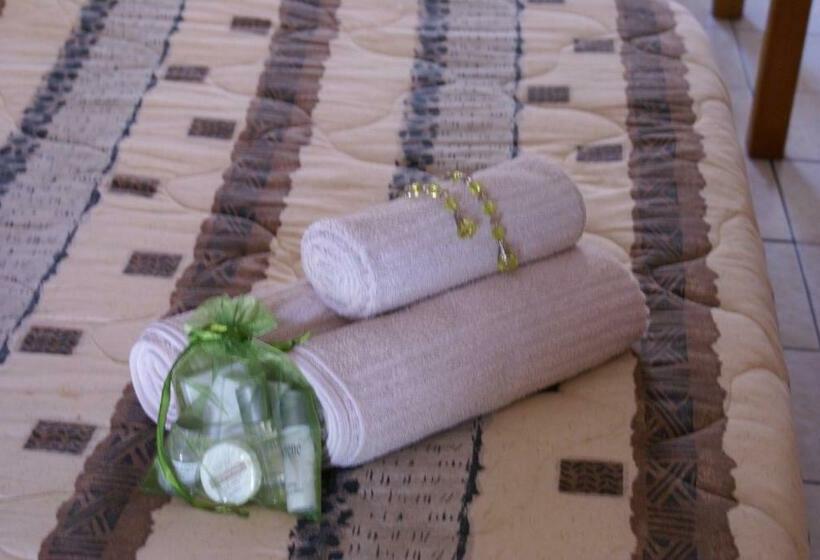 اتاق لوکس, Emerald Guesthouse