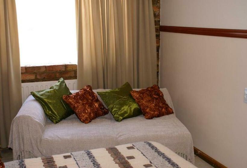 اتاق لوکس سه تخته, Emerald Guesthouse