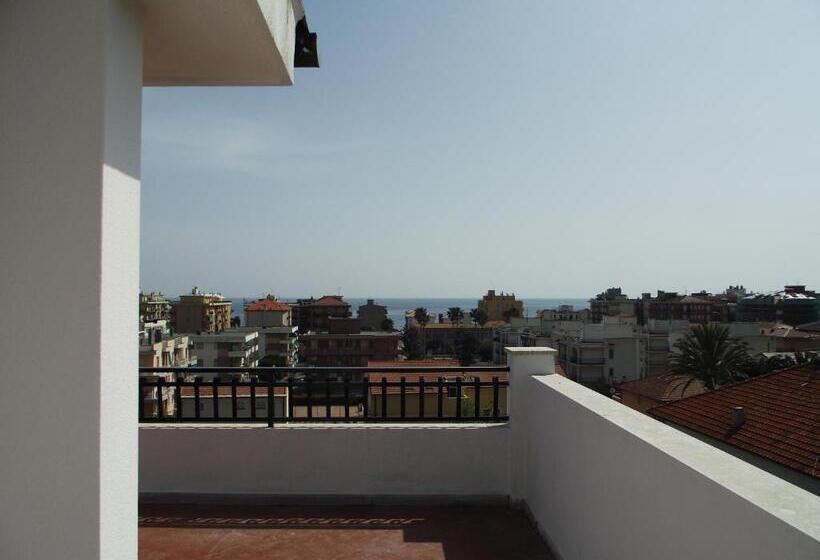 1 Bedroom Penthouse Apartment, Riviera Apartments
