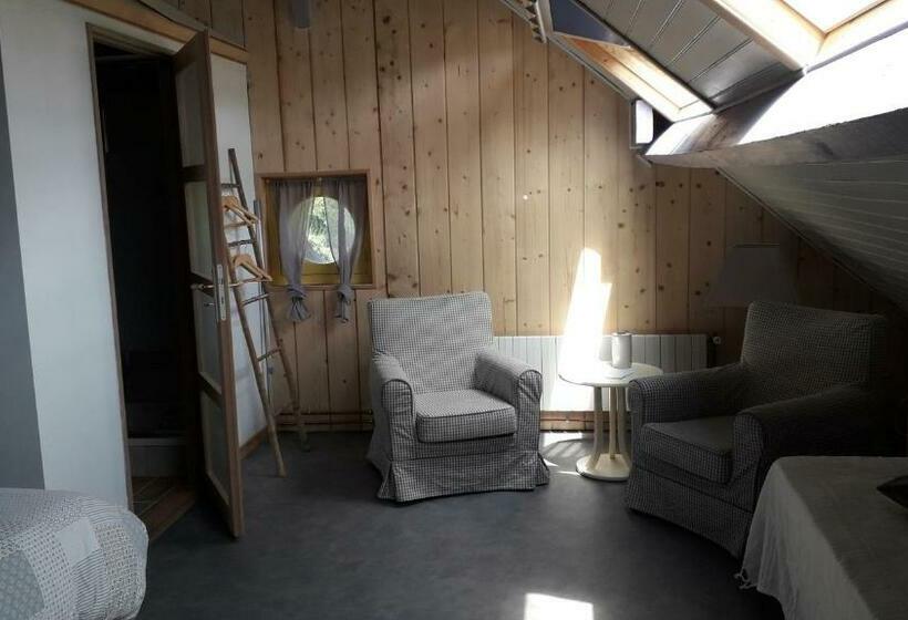 Номер Стандарт, La Grange De Thalie