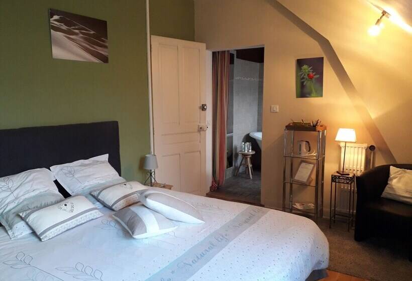 Номер Стандарт, La Grange De Thalie