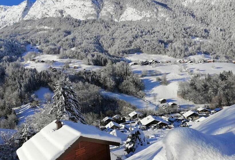 Семейный Номер, Auberge Du Fraizier