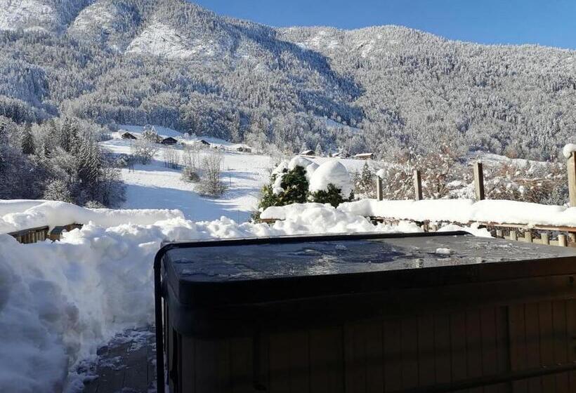 اتاق خانوادگی, Auberge Du Fraizier