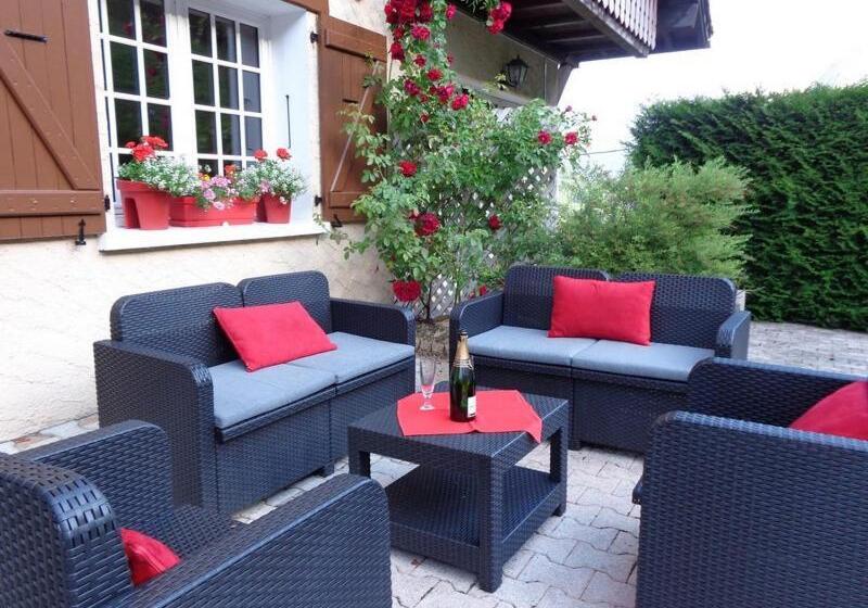Номер Стандарт Трехместный, Auberge Du Fraizier