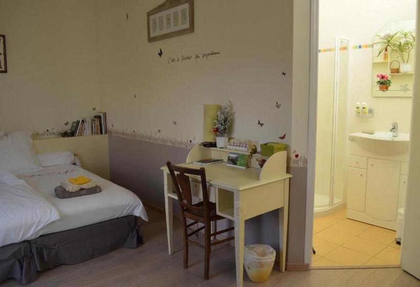 Номер Стандарт Вид на Сад, Couette Et Cafe Creme