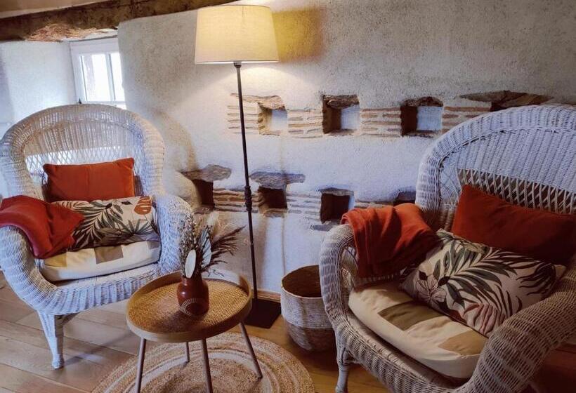 Четырехместный Номер Стандарт Вид на Сад, Manoir Le Courtillon