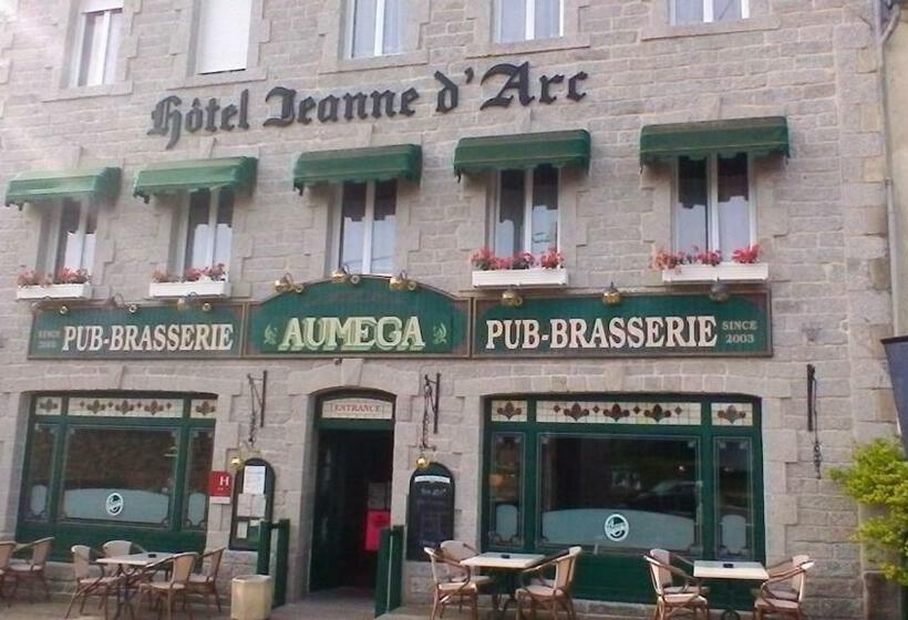 Семейный Номер, Hôtel Jeanne D'arc