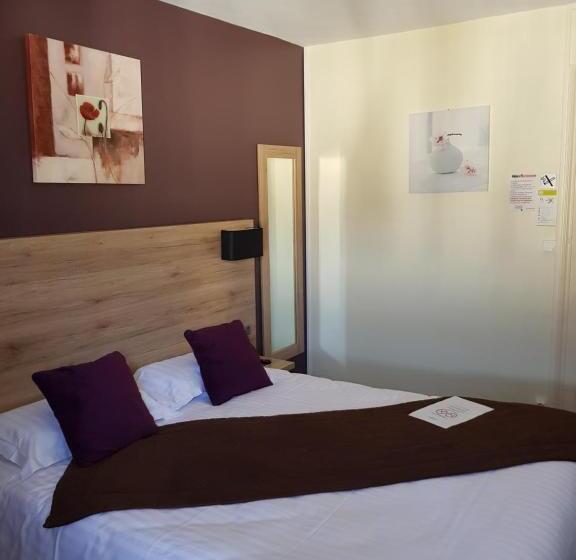 Классический Номер, Hôtel L Univers