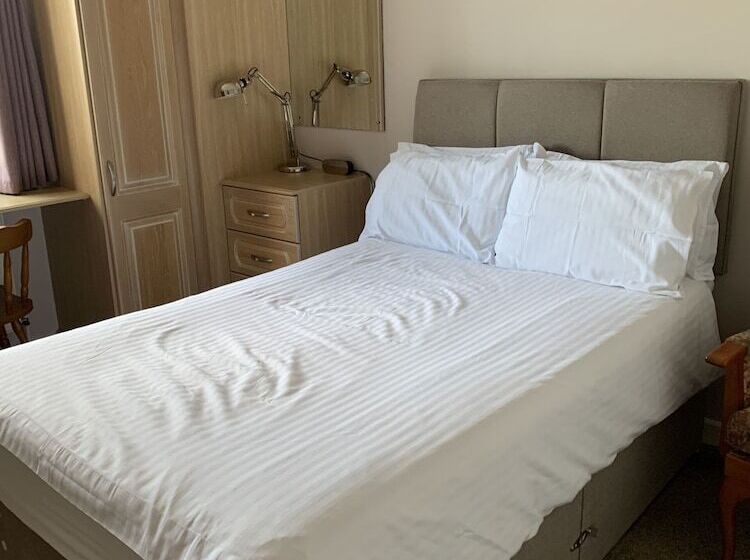 Номер Стандарт Индивидуальный, Church Farm Guest House