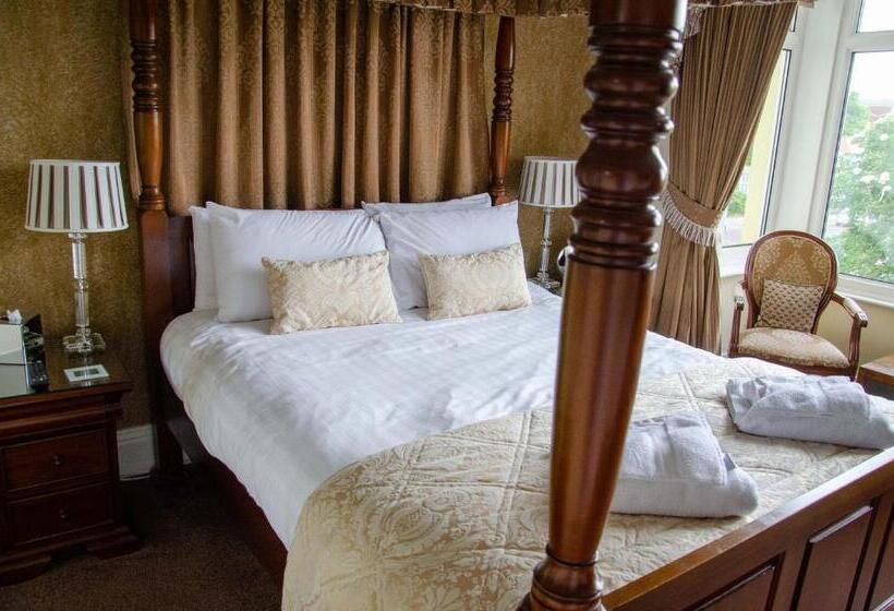 Deluxe Suite, The Lemonfield